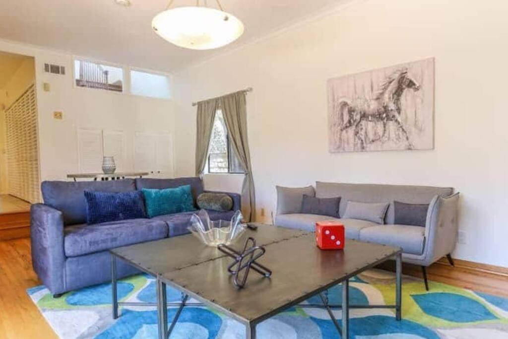 Holiday home Large 5 Br- Beverly Hills Adj