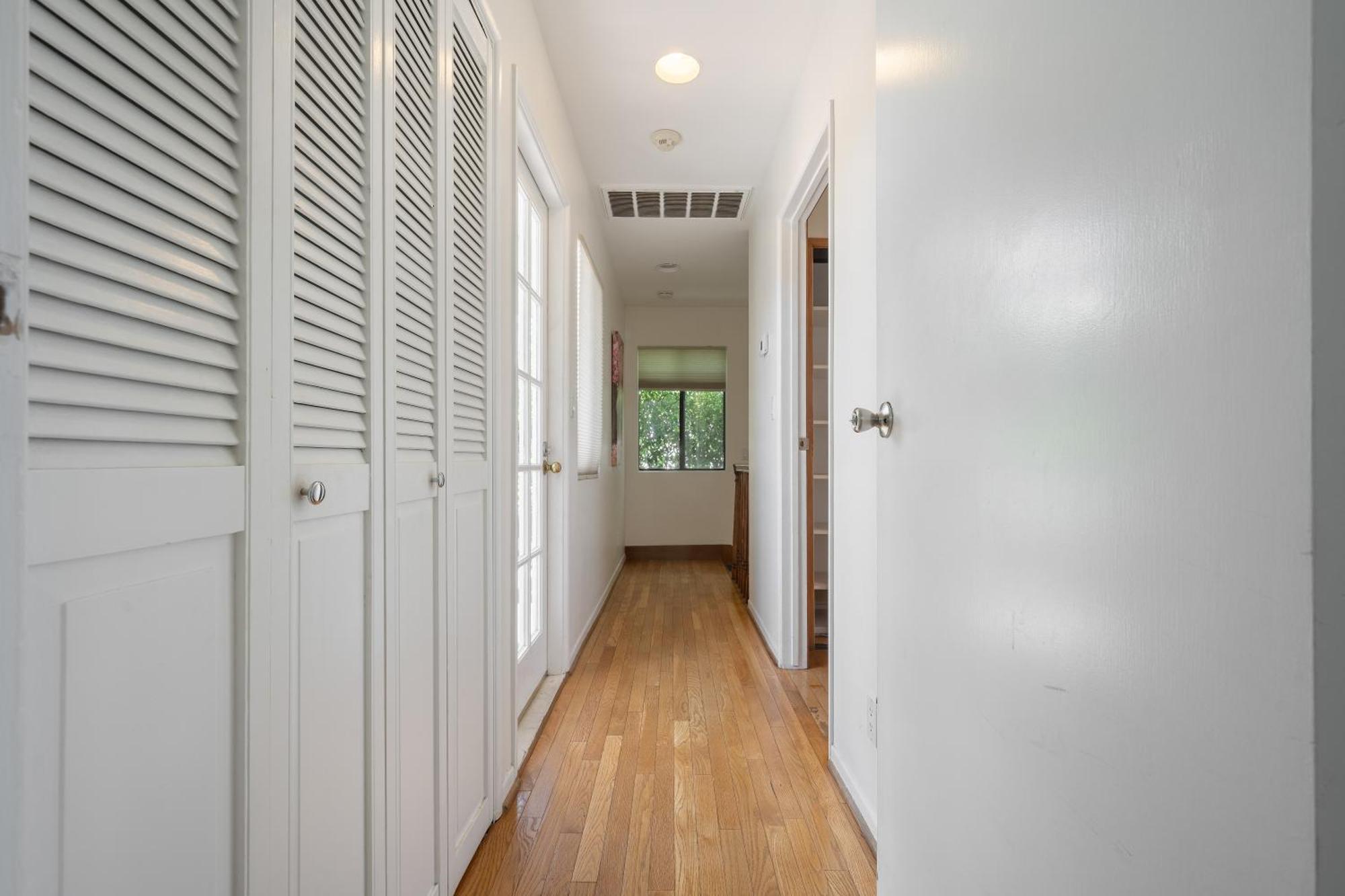 Large 5 Br- Beverly Hills Adj Holiday home Los Angeles