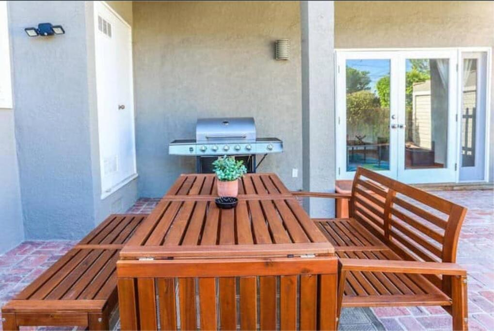 Large 5 Br- Beverly Hills Adj