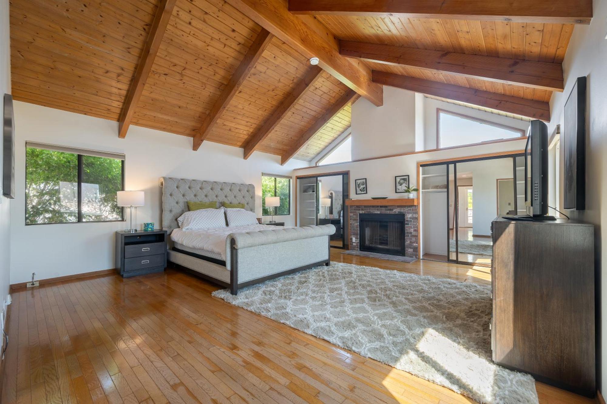 Holiday home Large 5 Br- Beverly Hills Adj *