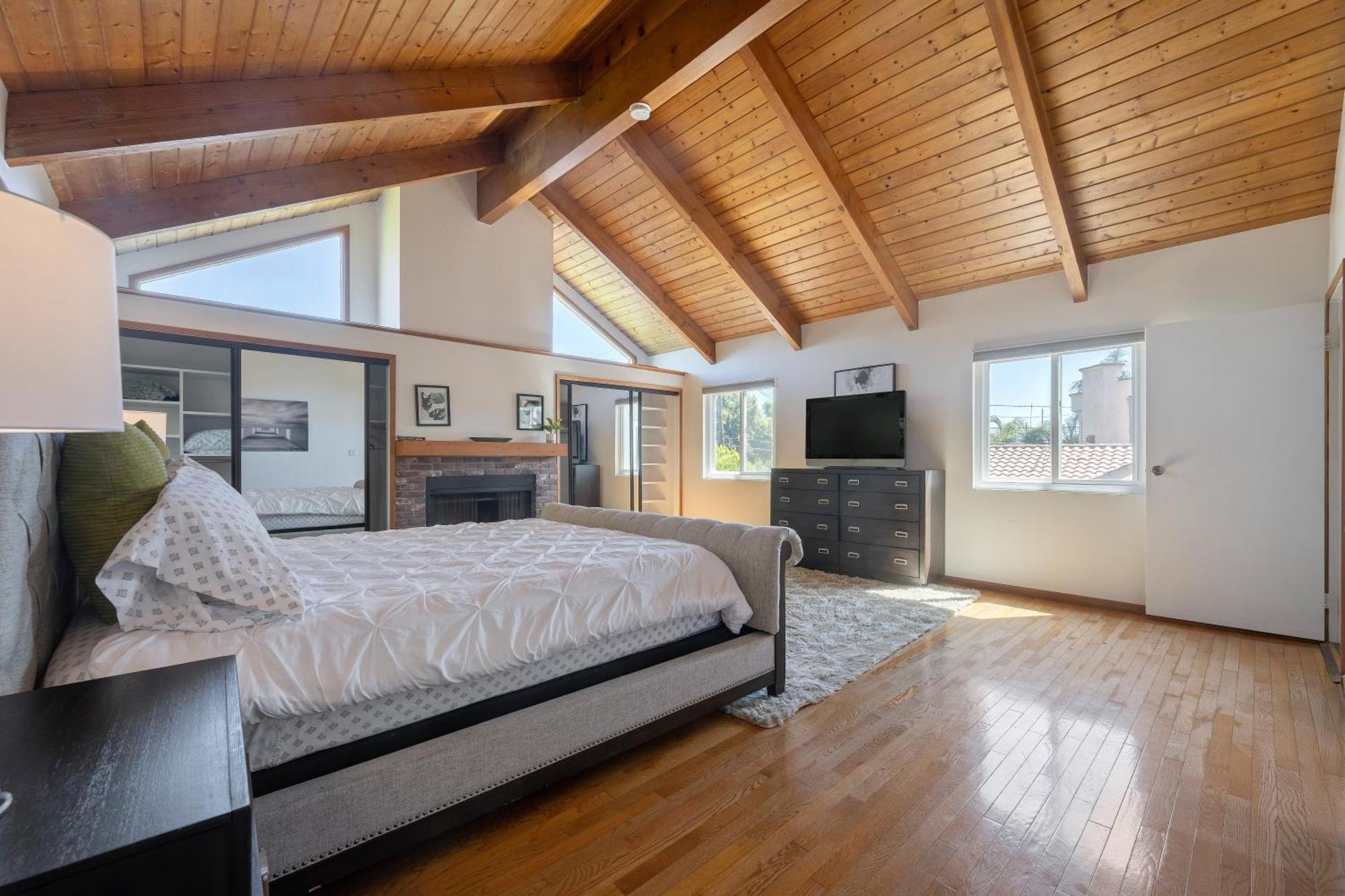 Holiday home Large 5 Br- Beverly Hills Adj